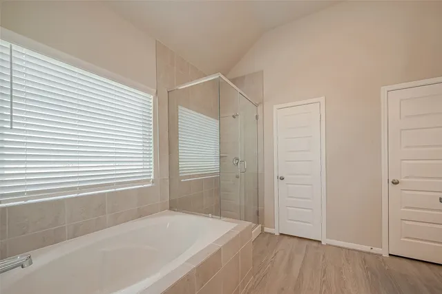 $2,200 | 1091 Lily Lane, Bellville, TX 77418