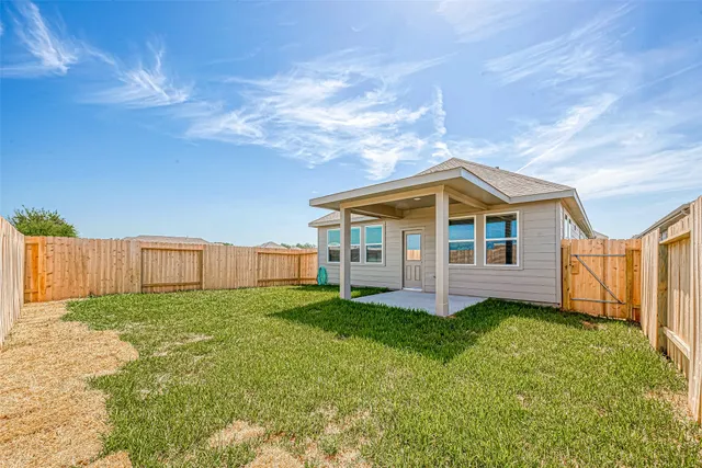 $2,200 | 1091 Lily Lane, Bellville, TX 77418