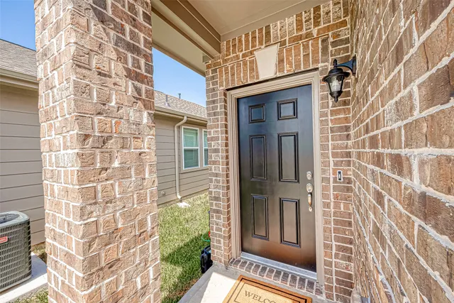 $2,200 | 1091 Lily Lane, Bellville, TX 77418