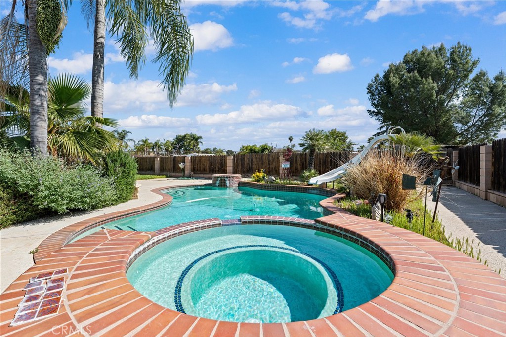 16872 Iris Avenue Riverside, CA 92504 - Photo 35 of 45