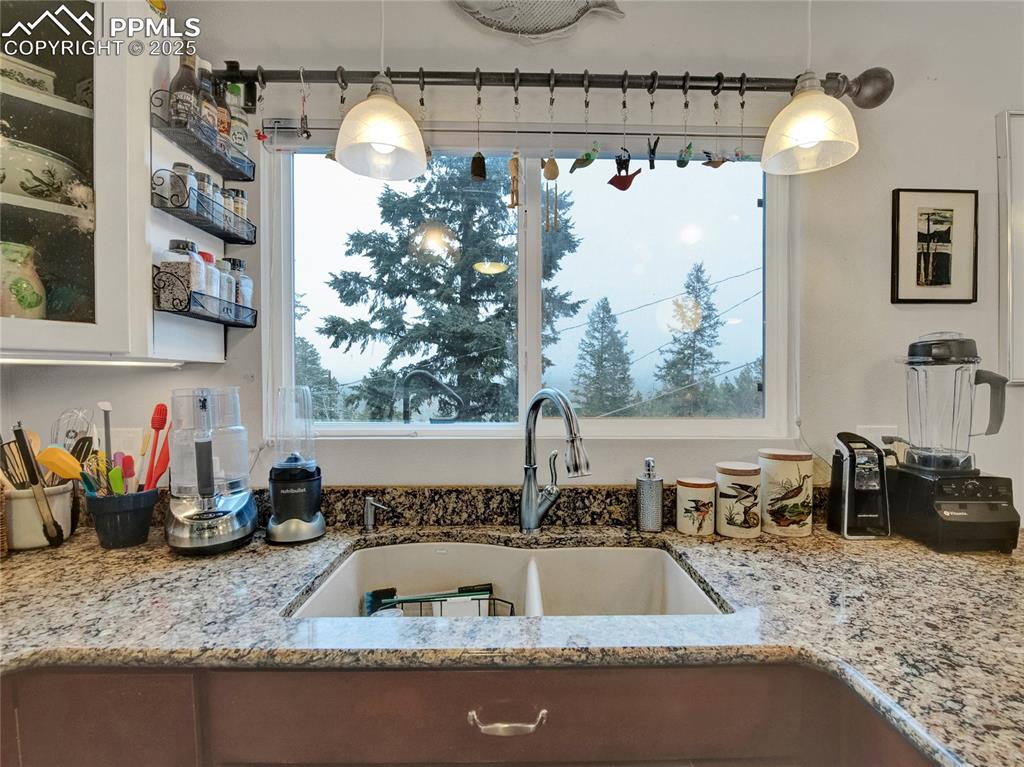 6020 Sioux Trail Cascade, CO 80809 - Photo 12 of 24