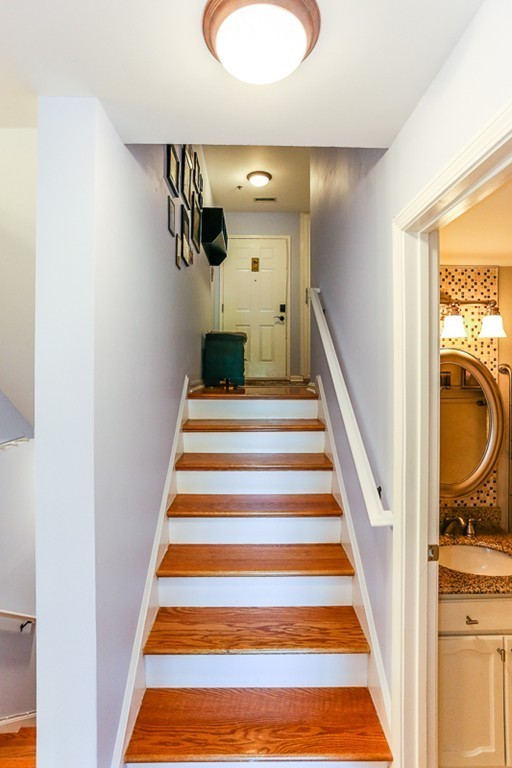 4 Duck Pond Road, Unit 228 Beverly, MA 01915 - Photo 4 of 11 Gallery Image 4