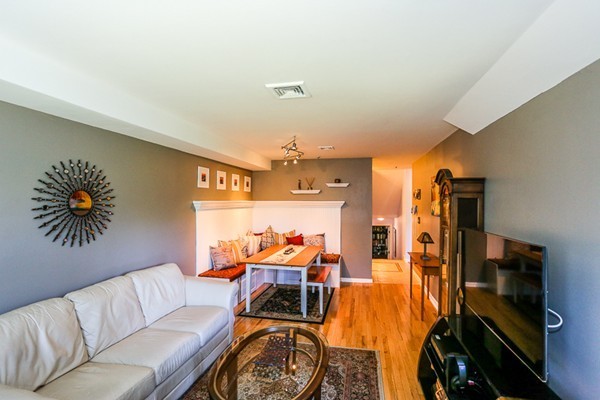4 Duck Pond Road, Unit 228 Beverly, MA 01915 - Photo 7 of 11 Gallery Image 7