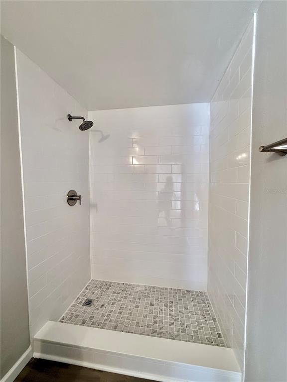 758 Warrenton Road Winter Park, FL 32792 - Photo 35 of 52 a bathroom with a shower