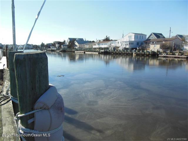 67 Tarpon Road Tuckerton, NJ 08087 - Photo 1 of 12 GetMedia (1)