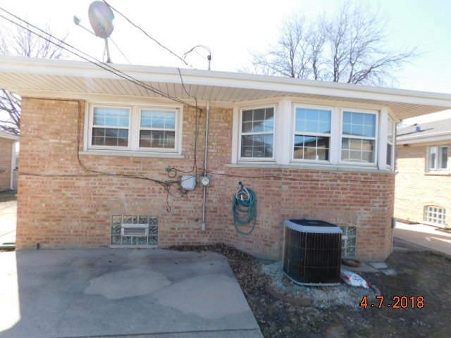 4845 Ridgewood Avenue Norridge, IL 60706 - Photo 5 of 29 Gallery Image 5