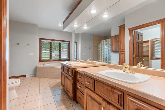 $749,900 | 3399 Sonata Drive, Green Bay, WI 54311