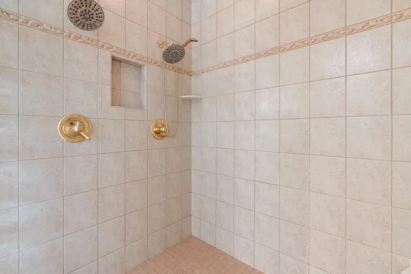 $725,000 | 3399 Sonata Drive, Green Bay, WI 54311