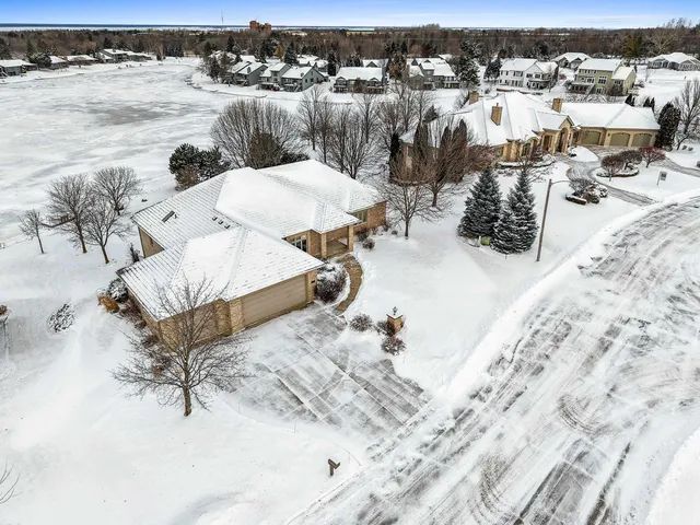 $749,900 | 3399 Sonata Drive, Green Bay, WI 54311