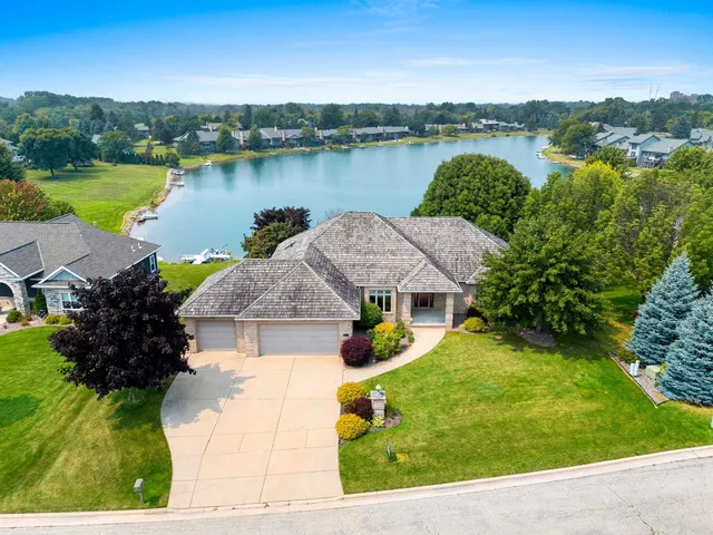$749,900 | 3399 Sonata Drive, Green Bay, WI 54311