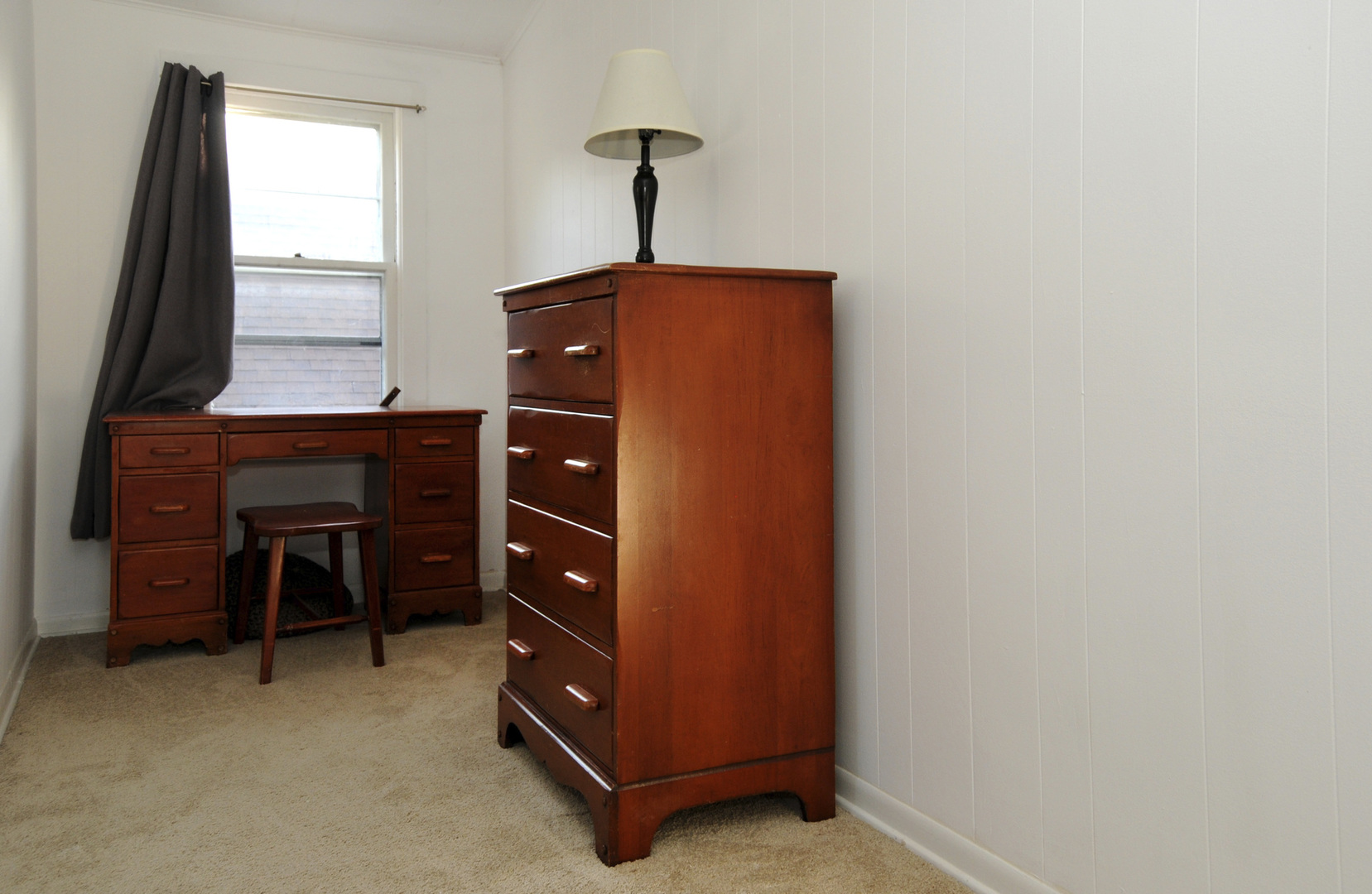 9038 South Forestview Drive North Riverside, IL 60546 - Photo 14 of 24 a room with a dresser and a window