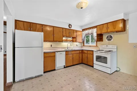 $259,900 | 1011 Hawthorn Avenue, St. Charles, MO 63301