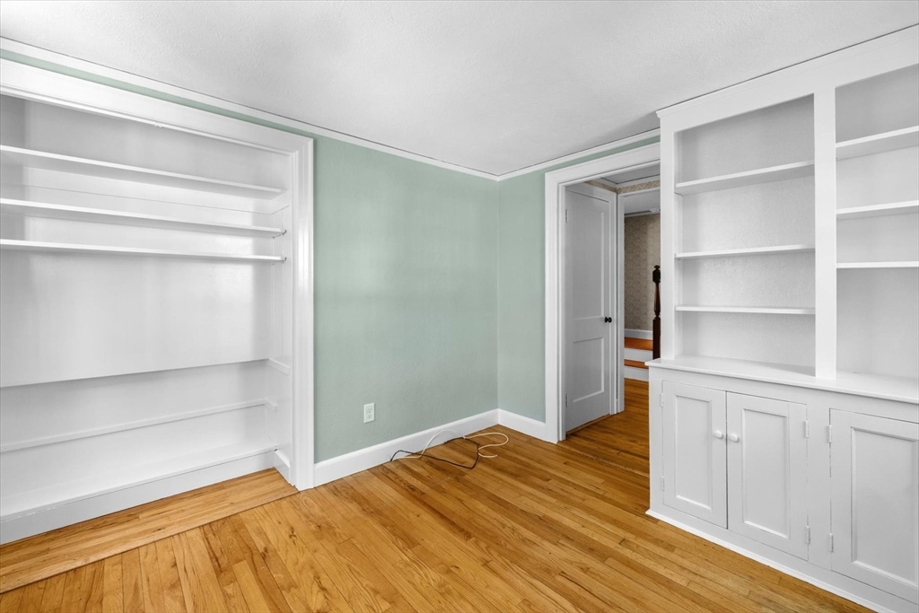 315 Goodman's Hill Road Sudbury, MA 01776 - Photo 11 of 25