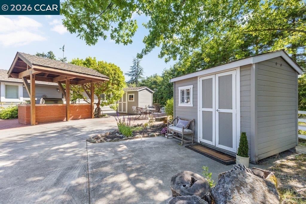 189 Oak Road Alamo, CA 94507 - Photo 52 of 86