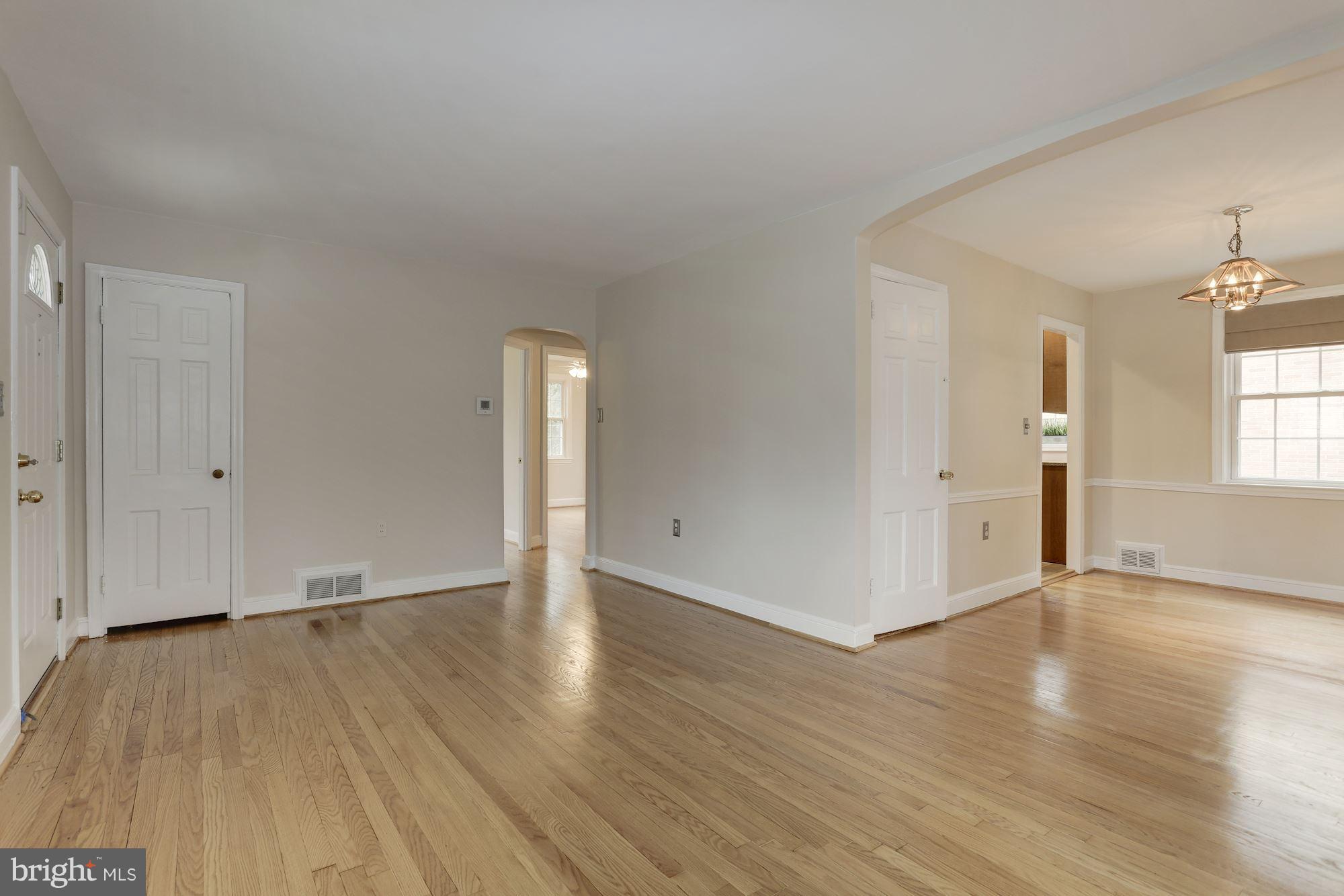 1836 Brisbane Street Silver Spring, MD 20902 - Photo 5 of 30 good flow!