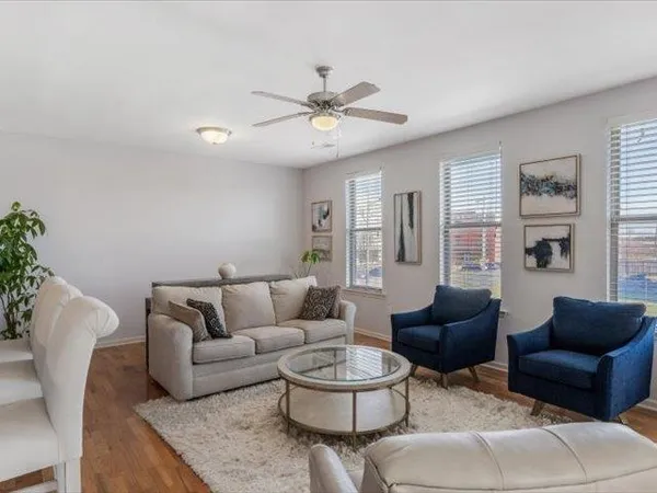 $2,500 | 580 South Main Street, Unit 204, Memphis, TN 38103