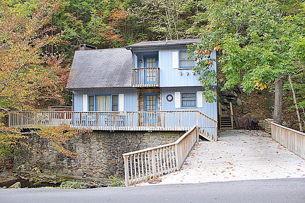 271 Roaring Fork Road Gatlinburg, TN 37738 - Photo 1 of 18 IMG_0665