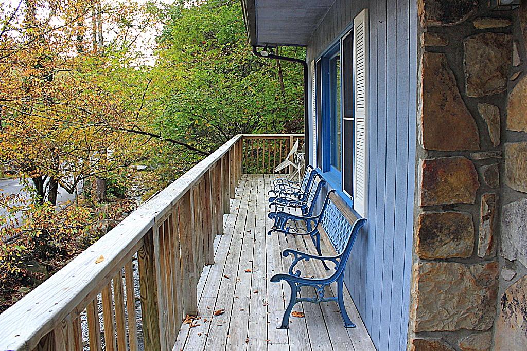 271 Roaring Fork Road Gatlinburg, TN 37738 - Photo 4 of 18 IMG_0677