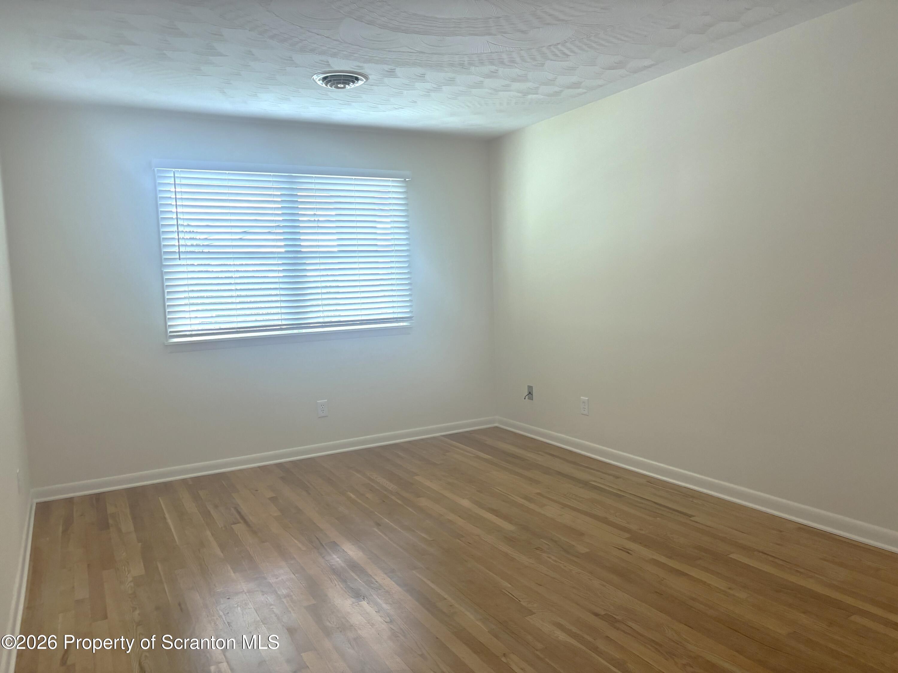 15 Little Street, Unit 4 Montrose, PA 18801 - Photo 5 of 15 IMG_3828