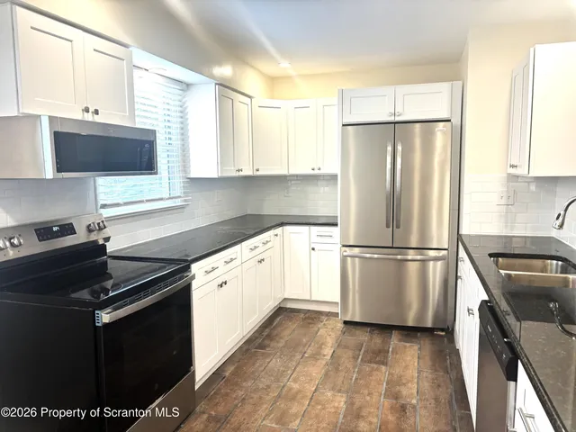 $1,400 | 15 Little Street, Unit 4, Montrose, PA 18801