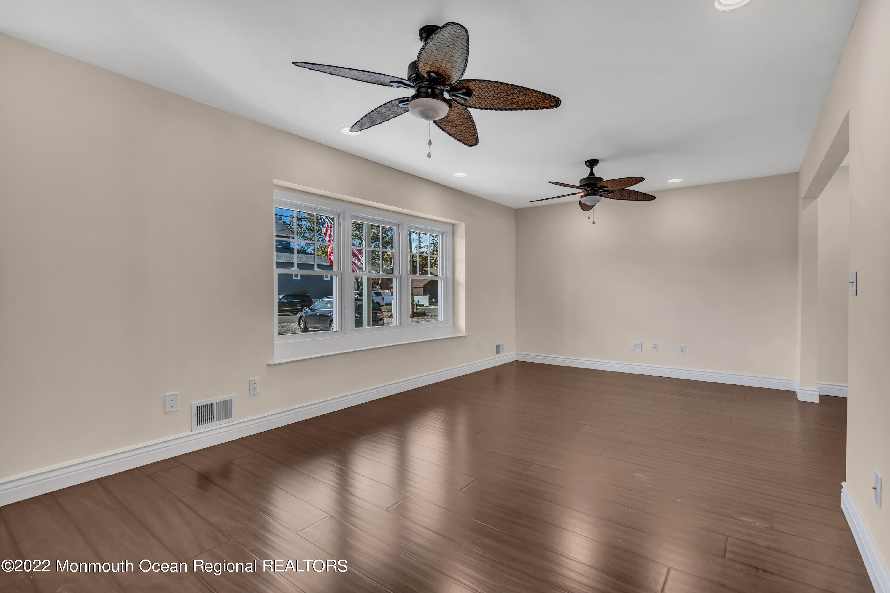 15 Bark Road Brick, NJ 08723 - Photo 4 of 10 Living Area