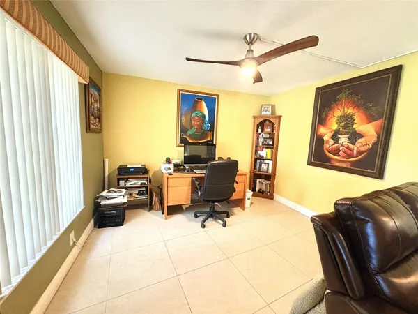 $3,000 | 271 South Hollybrook Drive, Unit 205, Pembroke Pines, FL 33025