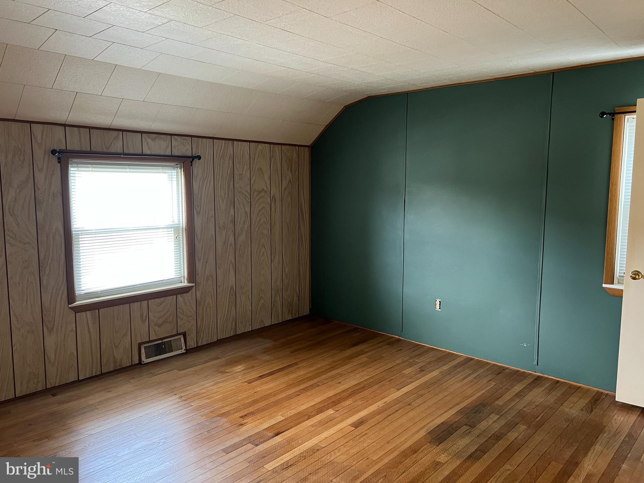 518 Harding Avenue Reading, PA 19607 - Photo 6 of 10