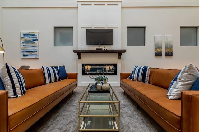 $374,500 | 1 East 3rd Avenue, Unit 302, Rome, GA 30161