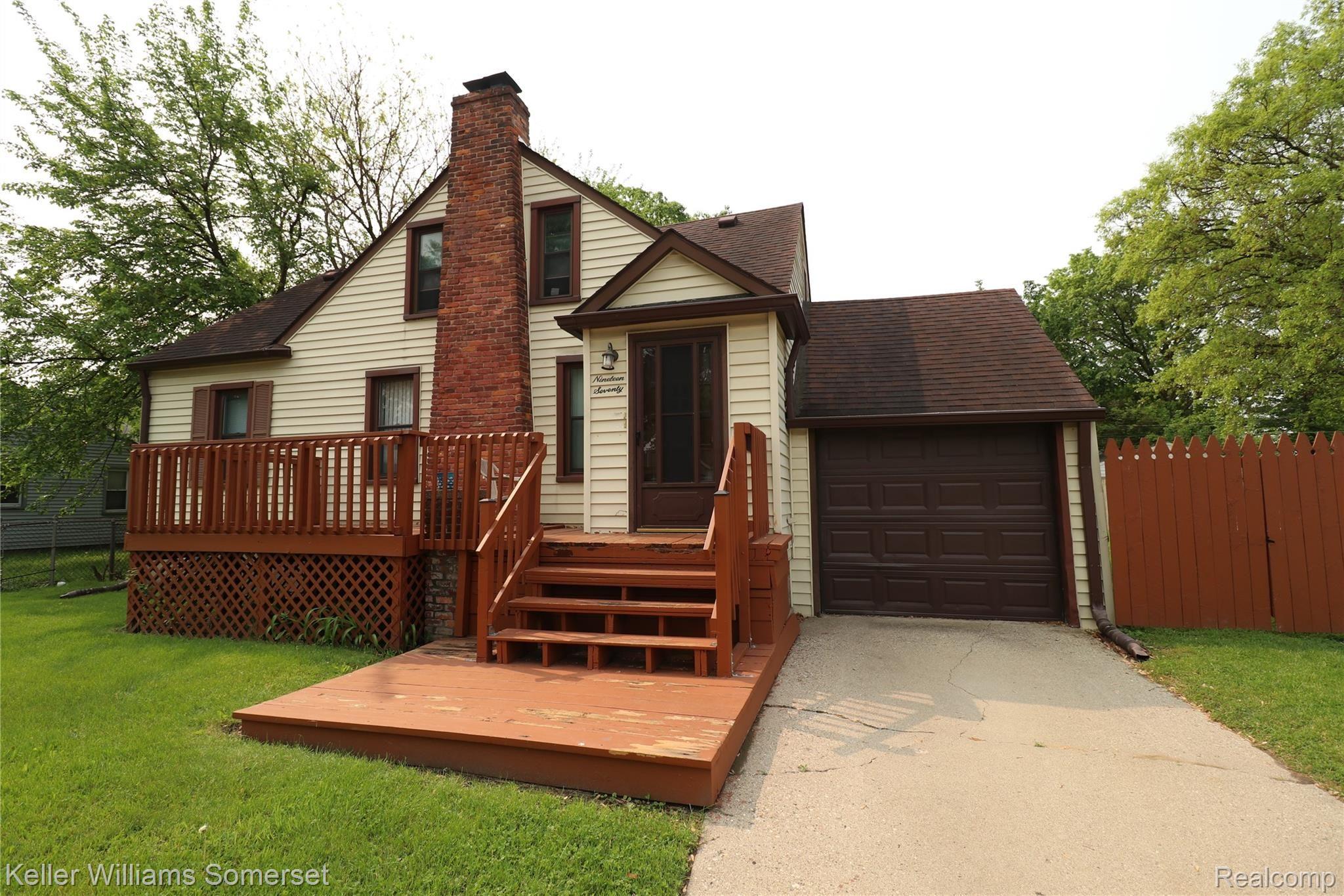 1970 Rome Avenue Warren, MI 48091 - Photo 2 of 24 IMG_0714.JPG