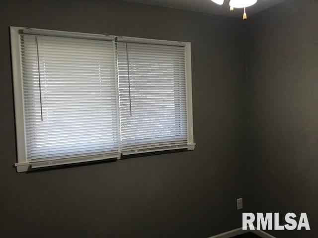 2506 Huntington Road Springfield, IL 62703 - Photo 14 of 27