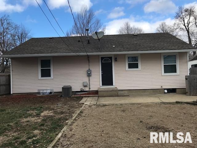 2506 Huntington Road Springfield, IL 62703 - Photo 2 of 27