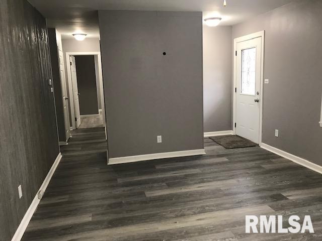 2506 Huntington Road Springfield, IL 62703 - Photo 5 of 27