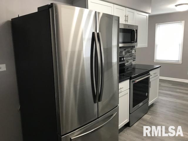 2506 Huntington Road Springfield, IL 62703 - Photo 9 of 27