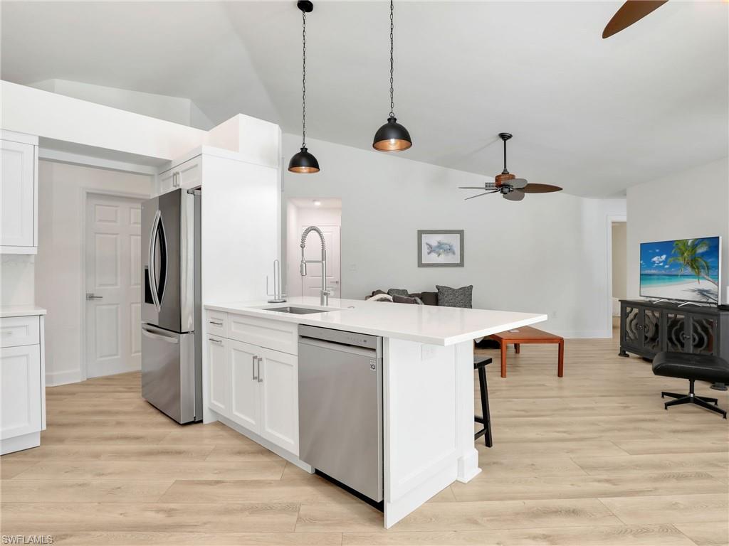 2474 Outrigger Lane Naples, FL 34104 - Photo 12 of 38