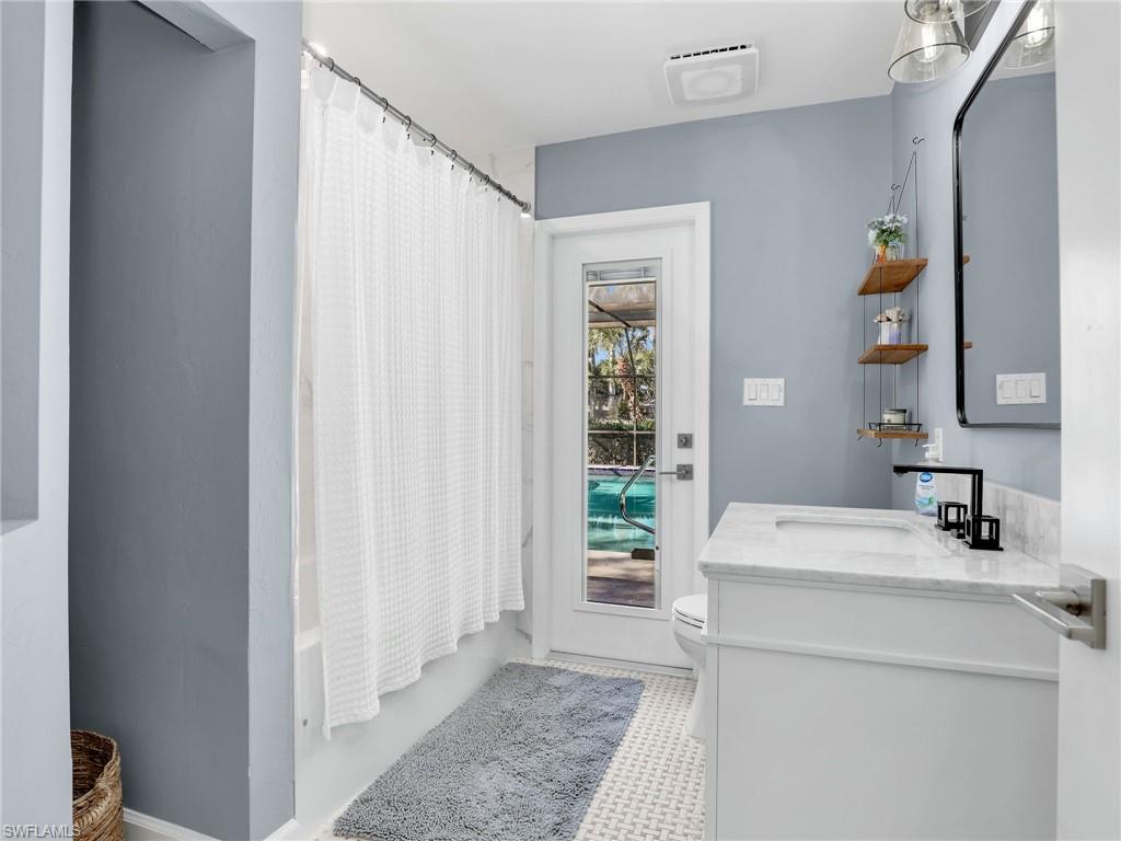 2474 Outrigger Lane Naples, FL 34104 - Photo 27 of 38 Bath 2
