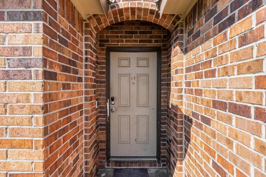 715 Harvest Bluff Drive Rosharon, TX 77583 - Photo 4 of 36