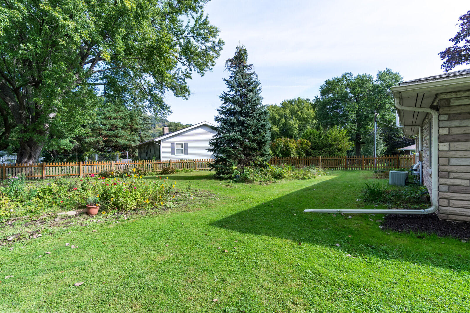 N1769 Birchview Road Shelby, WI 54601 - Photo 6 of 27 08_N1769BirchviewRd_Exterior8_mls