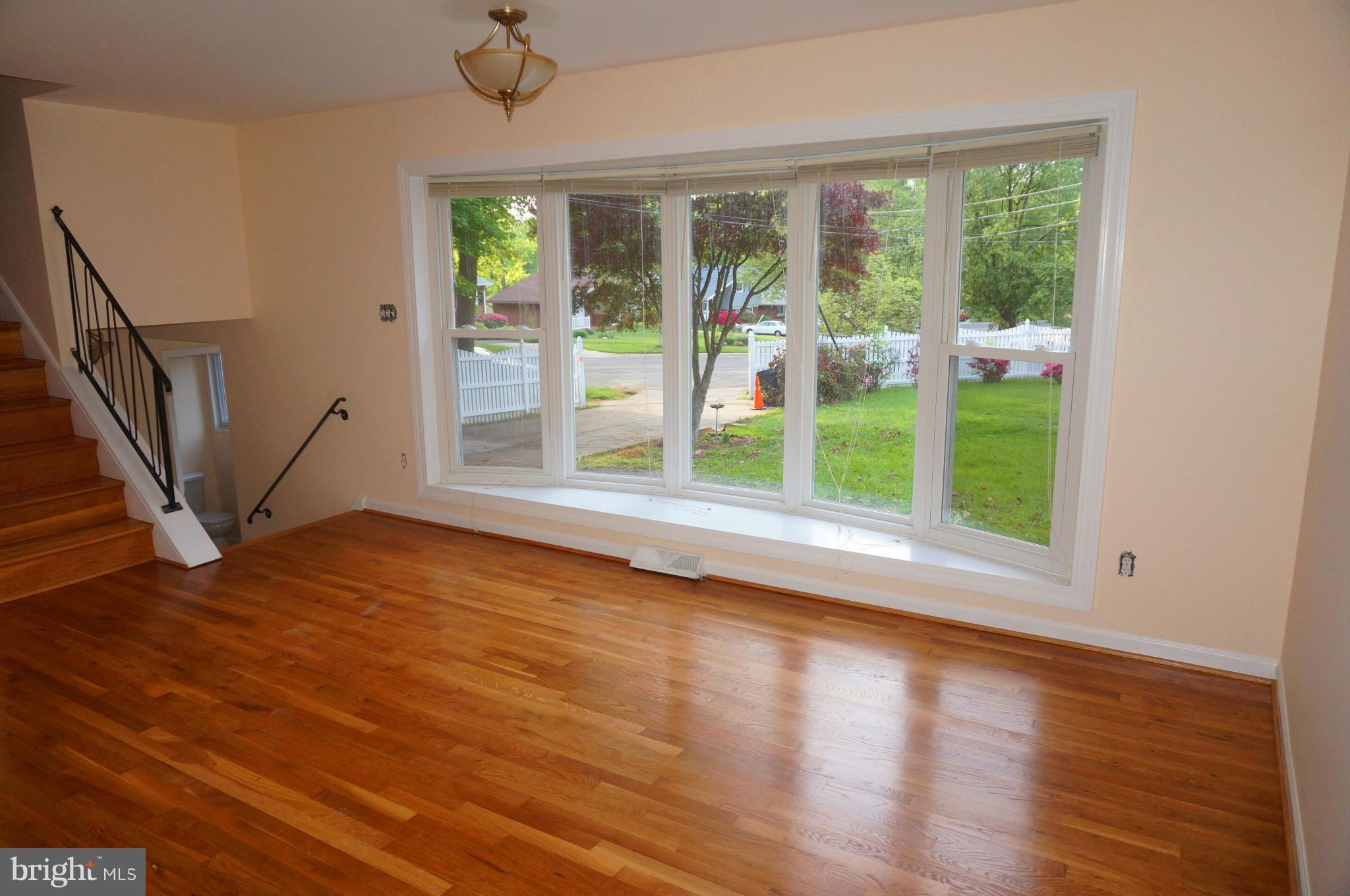 4404 Emden Street Silver Spring, MD 20906 - Photo 8 of 18 Living Room
