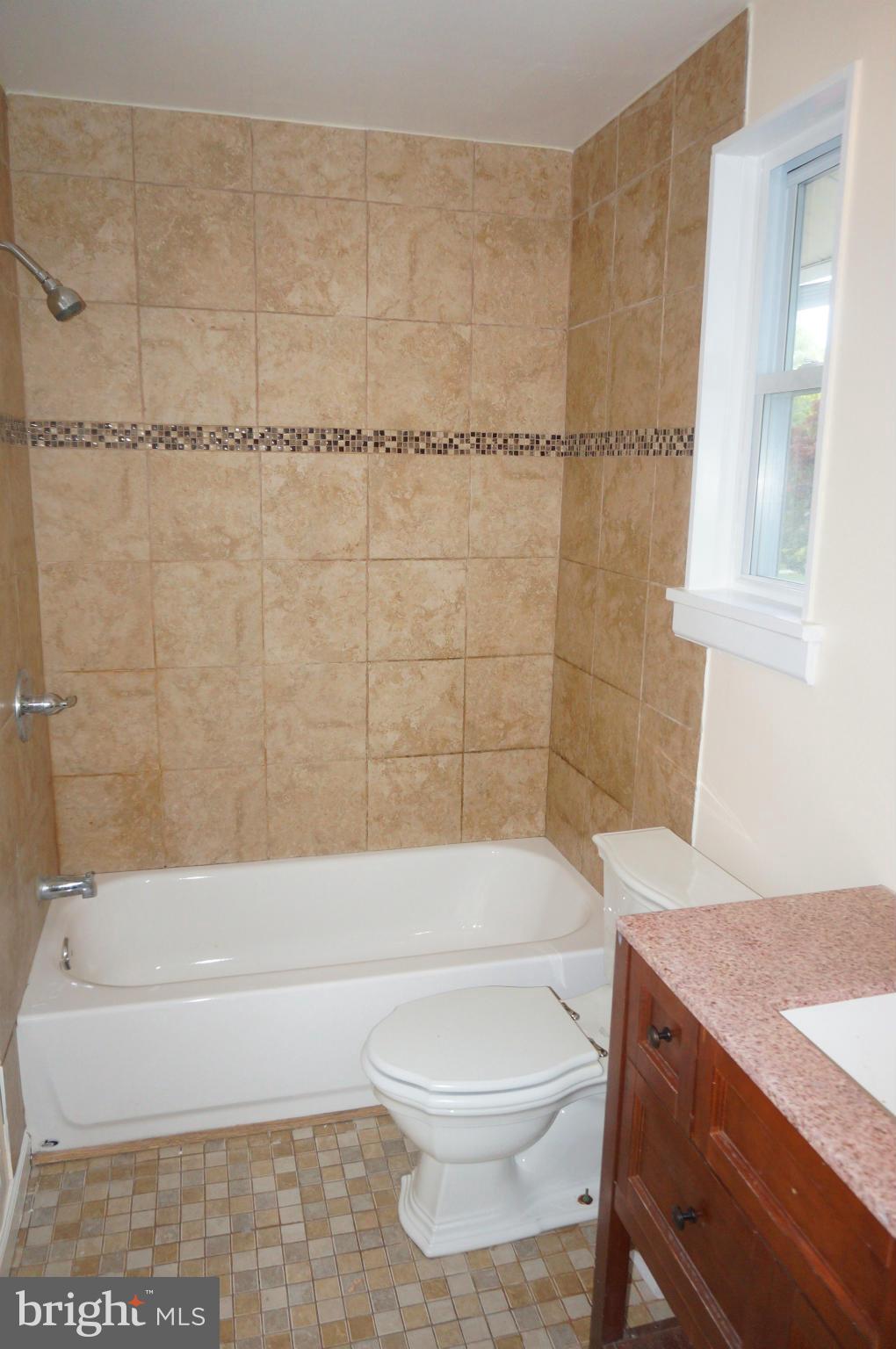 4404 Emden Street Silver Spring, MD 20906 - Photo 10 of 18 Bath