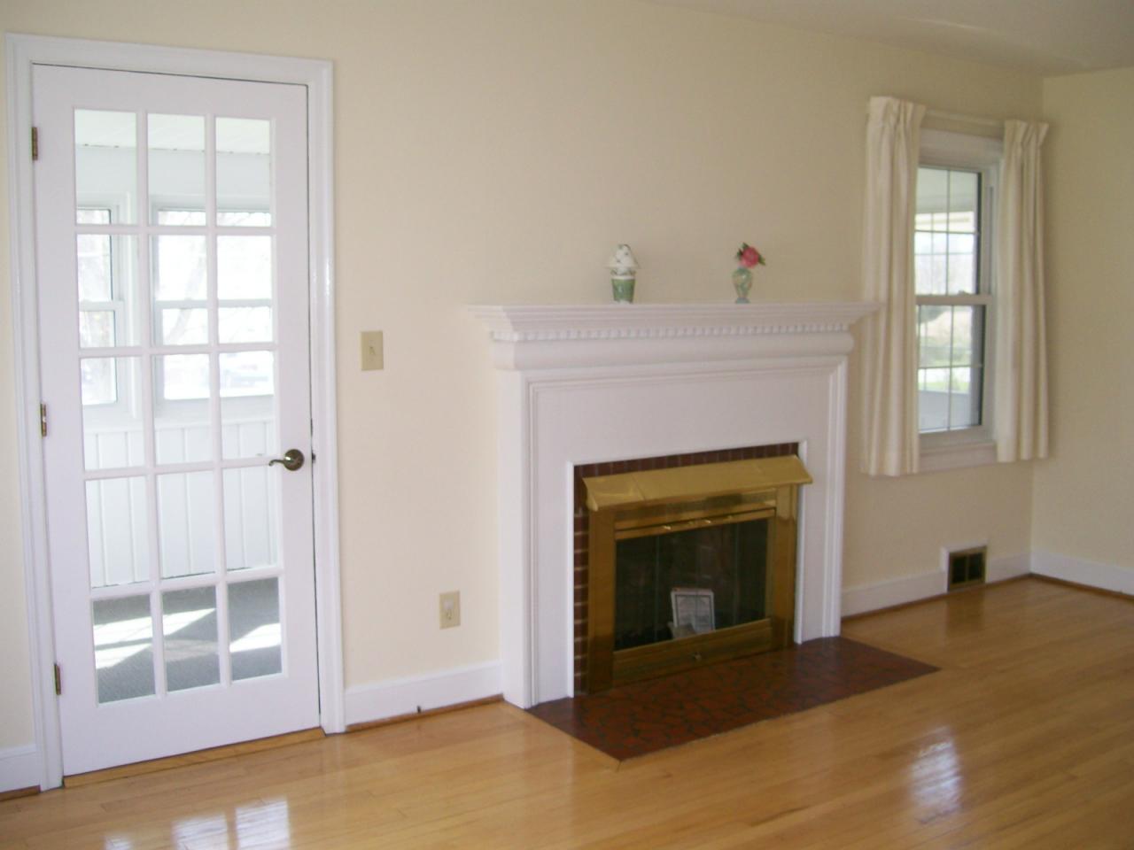 2341 York Road Southwest Roanoke, VA 24015 - Photo 2 of 10 fireplace