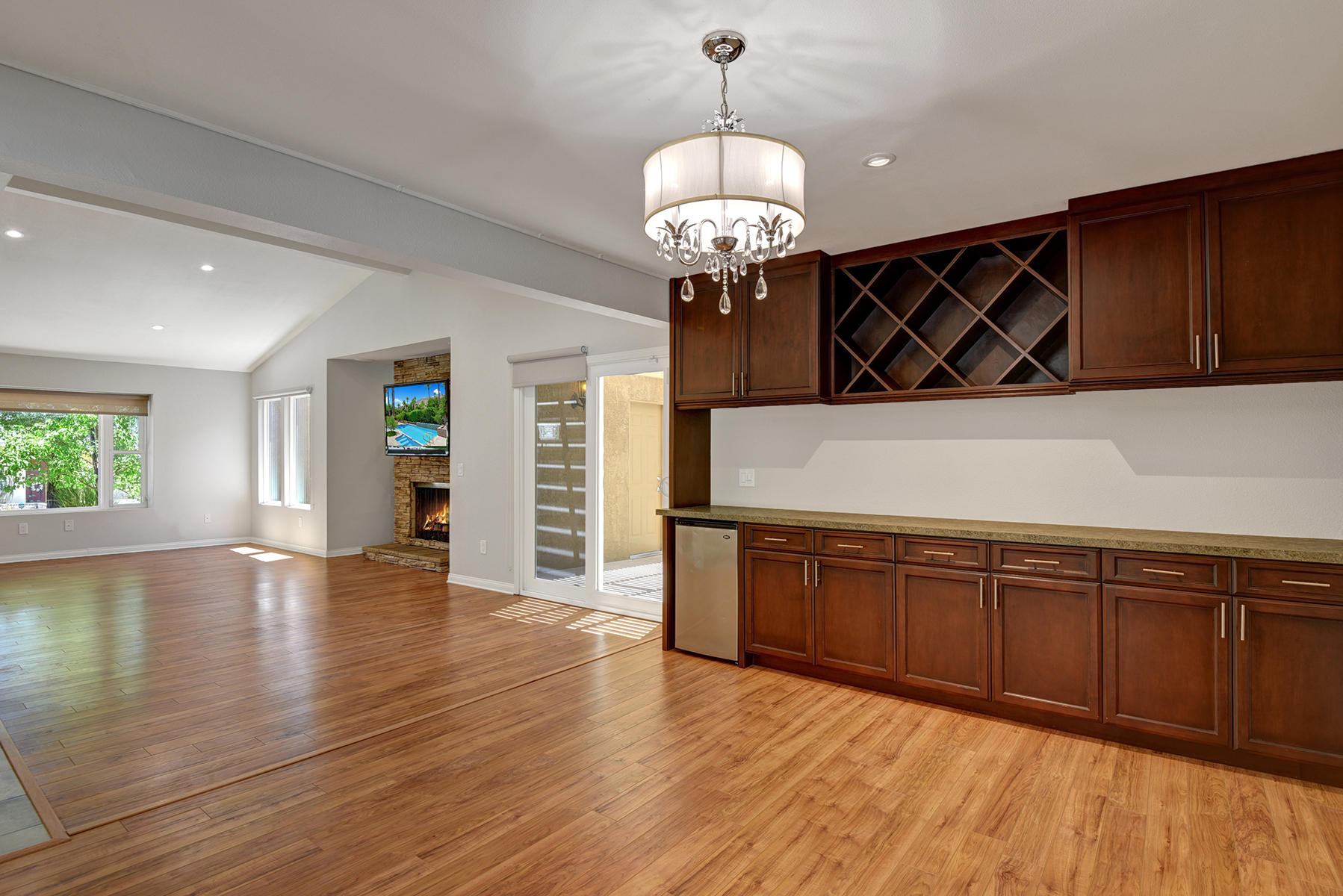 71401 Gardess Road Rancho Mirage, CA 92270 - Photo 14 of 37 031 DINING ROOM REVERSE TO LIVING ROOM M