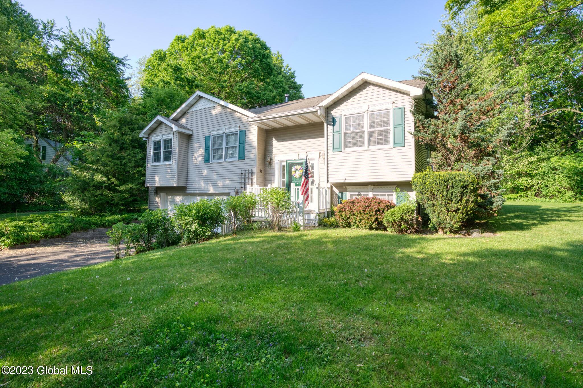 161 Shaker Road Albany, NY 12211 - Photo 1 of 24 002-161-Shaker-Rd