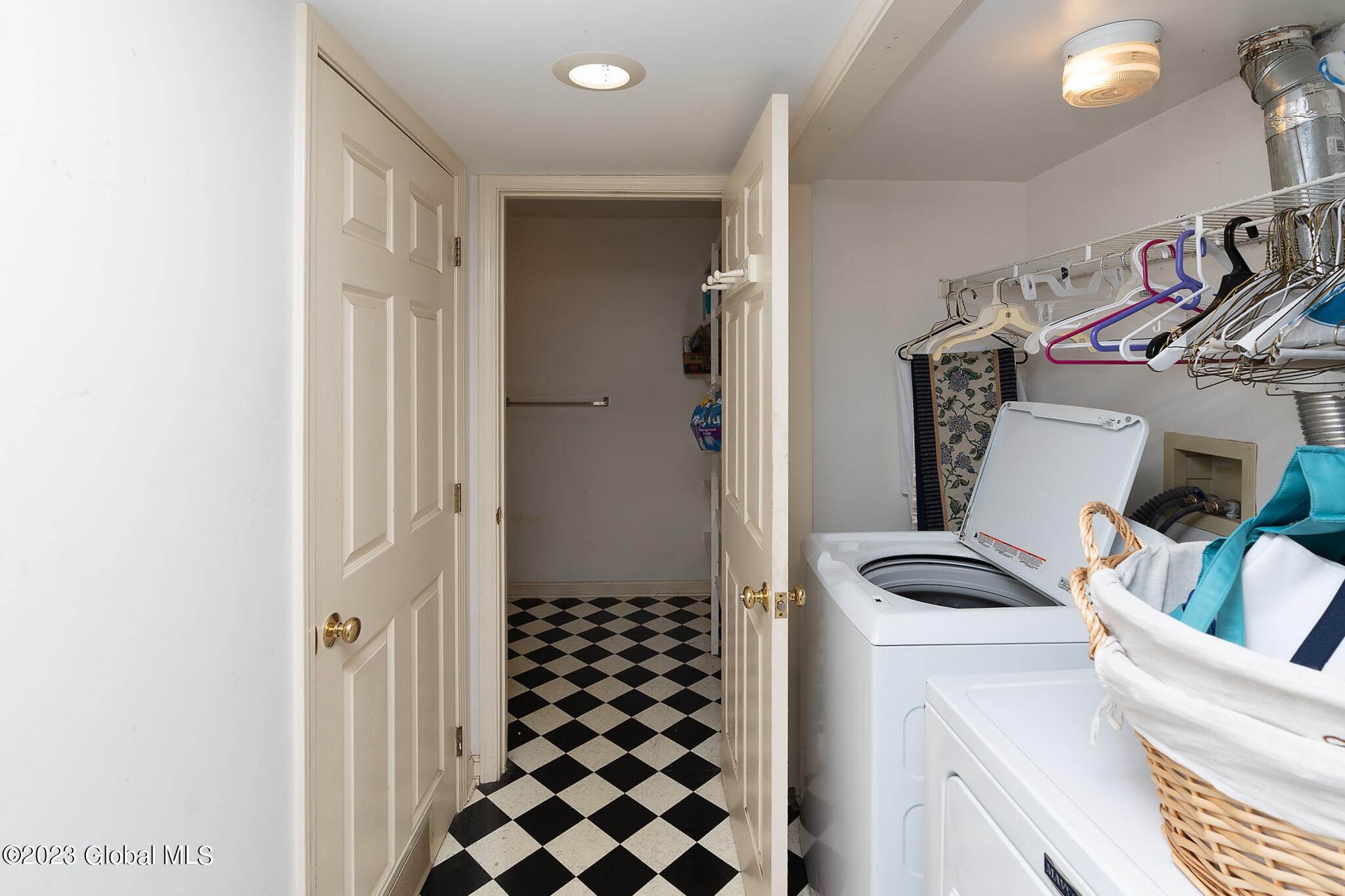 161 Shaker Road Albany, NY 12211 - Photo 23 of 24 057-161-Shaker-Rd