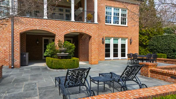 $6,000,000 | 440 Drummond Drive, Raleigh, NC 27609