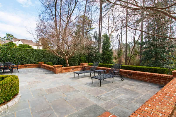 $6,000,000 | 440 Drummond Drive, Raleigh, NC 27609
