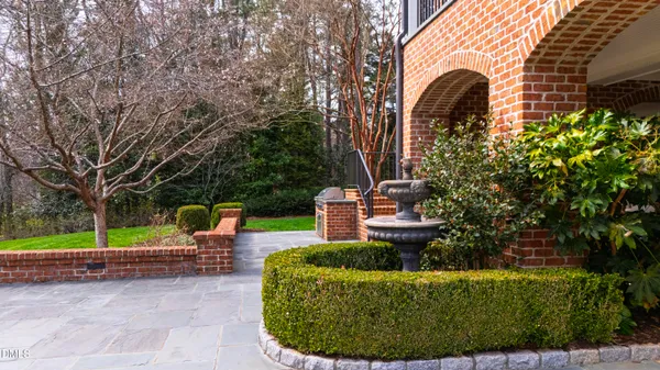 $6,000,000 | 440 Drummond Drive, Raleigh, NC 27609