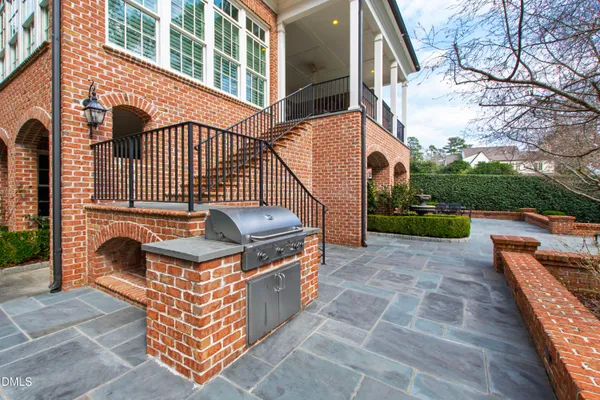 $6,000,000 | 440 Drummond Drive, Raleigh, NC 27609