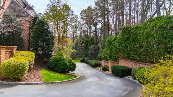 $6,000,000 | 440 Drummond Drive, Raleigh, NC 27609