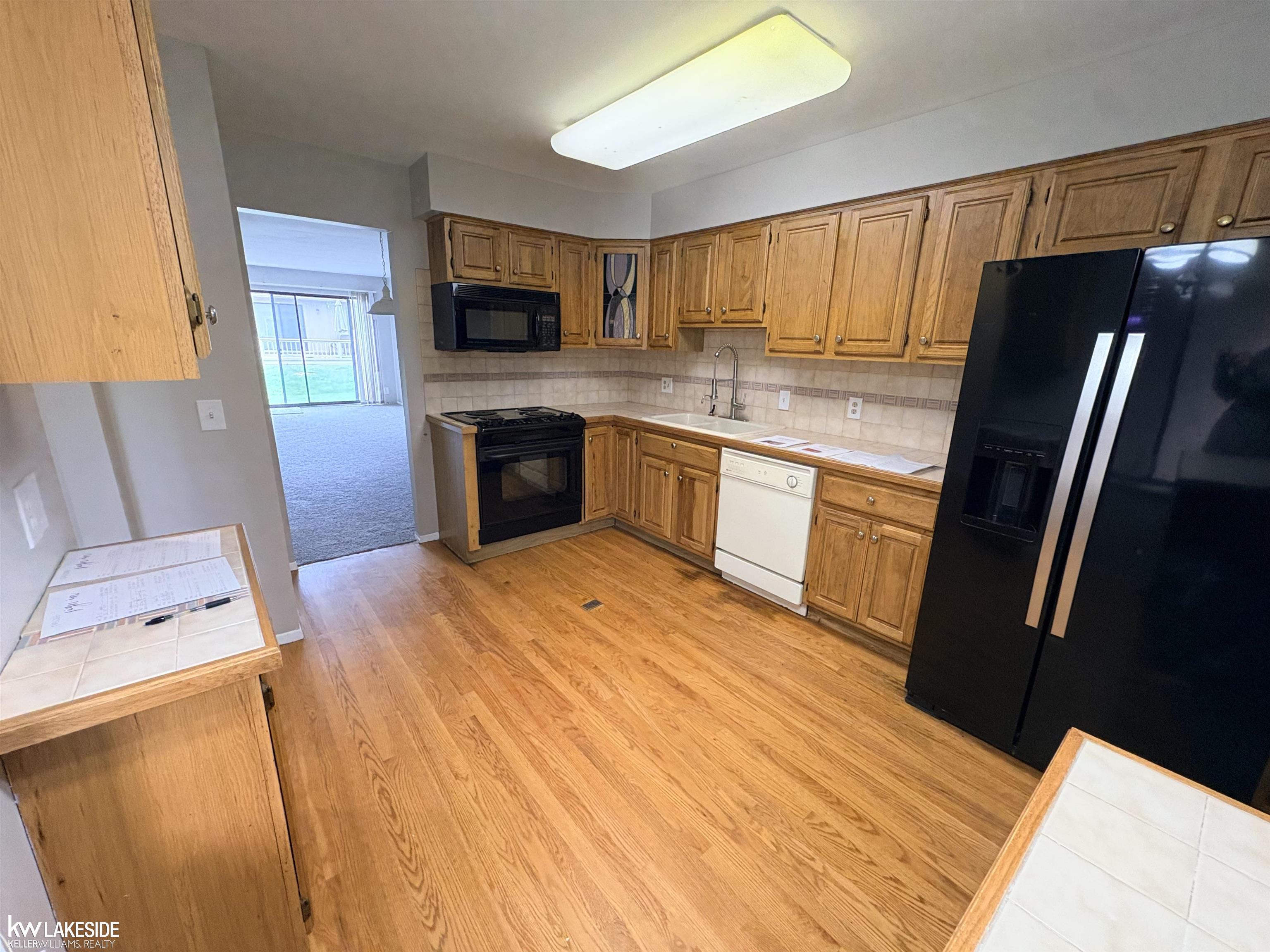 616 Byron Court Rochester, MI 48307 - Photo 4 of 15