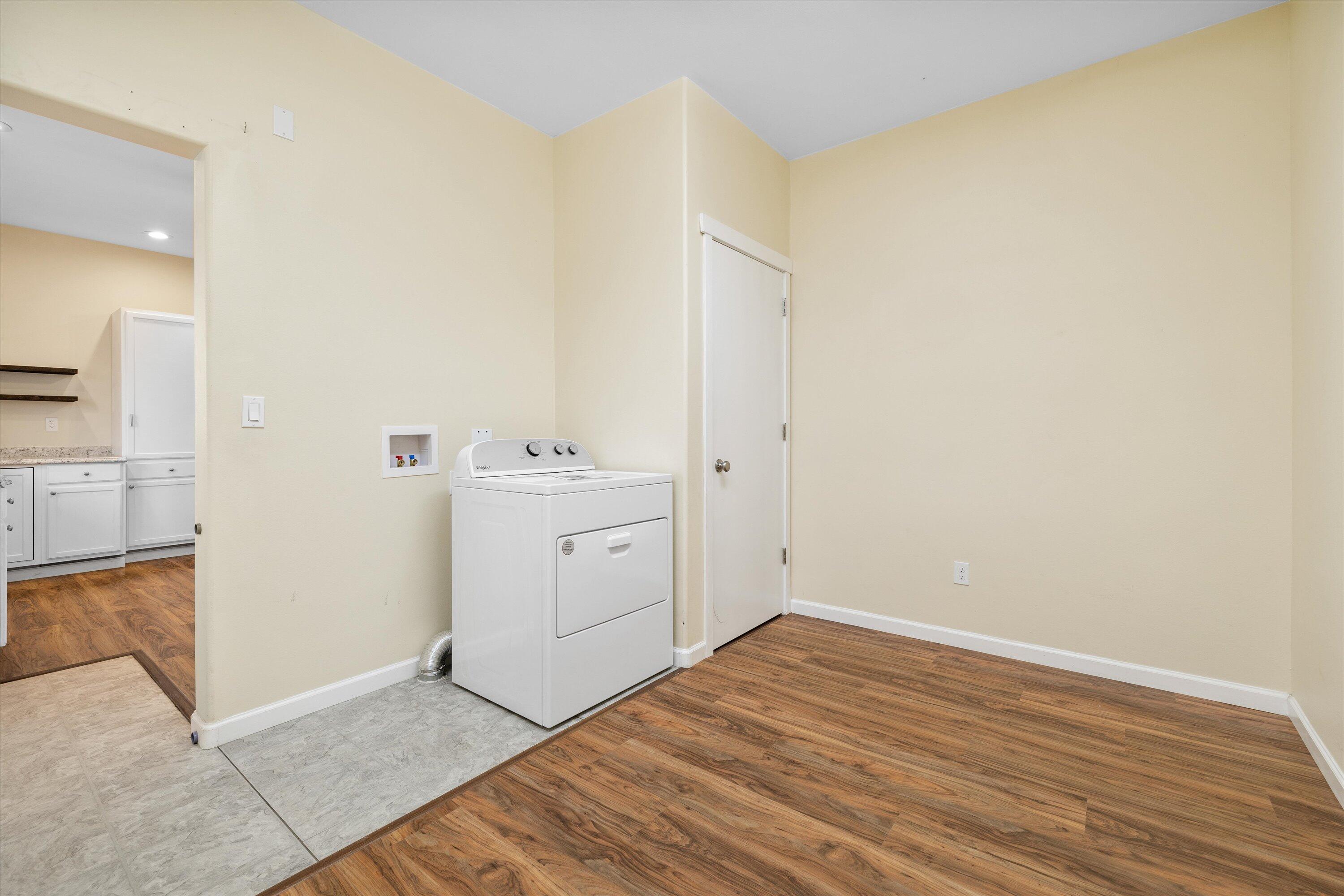 63042 Deschutes Road Bend, OR 97701 - Photo 40 of 58 ADU Laundry room